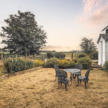 Levens The Gilpin Farmhouse, Lake District Getaway מראה חיצוני תמונה